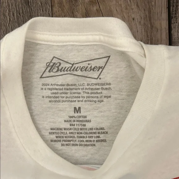 Budweiser Red and Blue Logo Tee - Picture 3 of 4